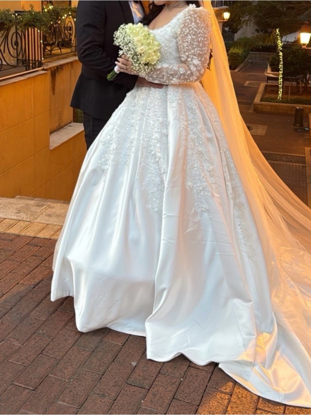 Elegant White Wedding Dress with Lace Veil